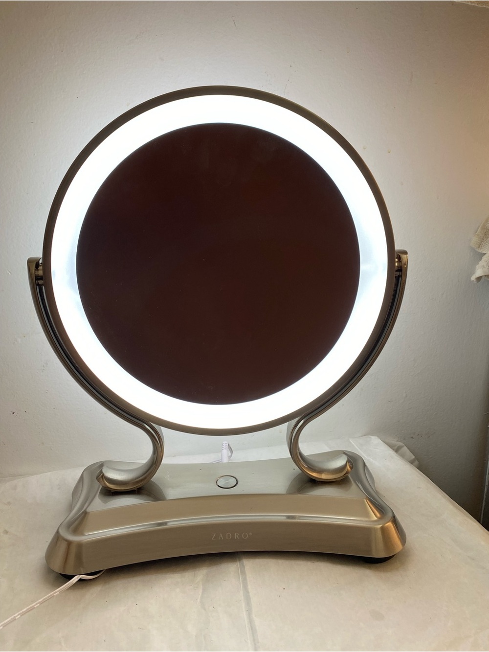 Zadro Glamour Lighted Double-Sided Vanity Makeup Mirror with 5X/ 1X Magnifier